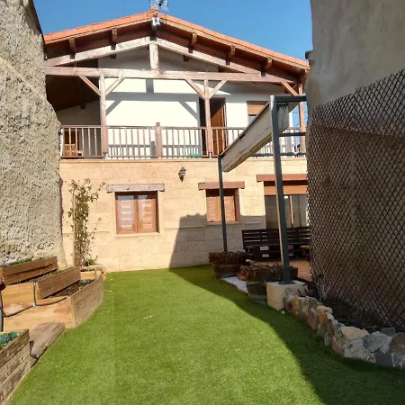 Casa Ecoeficiente Eguzkilore Torrelles Esterno foto